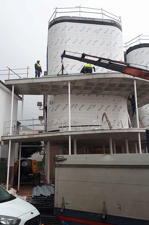 Camión grúa trabajando en la provincia de Málaga